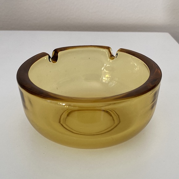 Vintage Amber Glass Small Ashtray Coin Dish Trinket Smooth Rounded shape - Picture 5 of 10